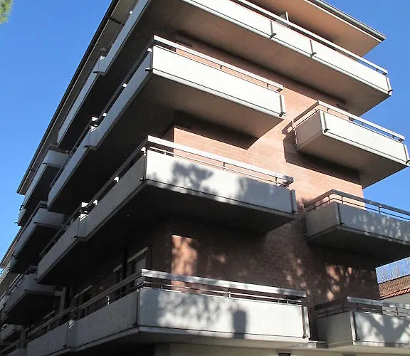 מלון דירות Residence Holiday 3*